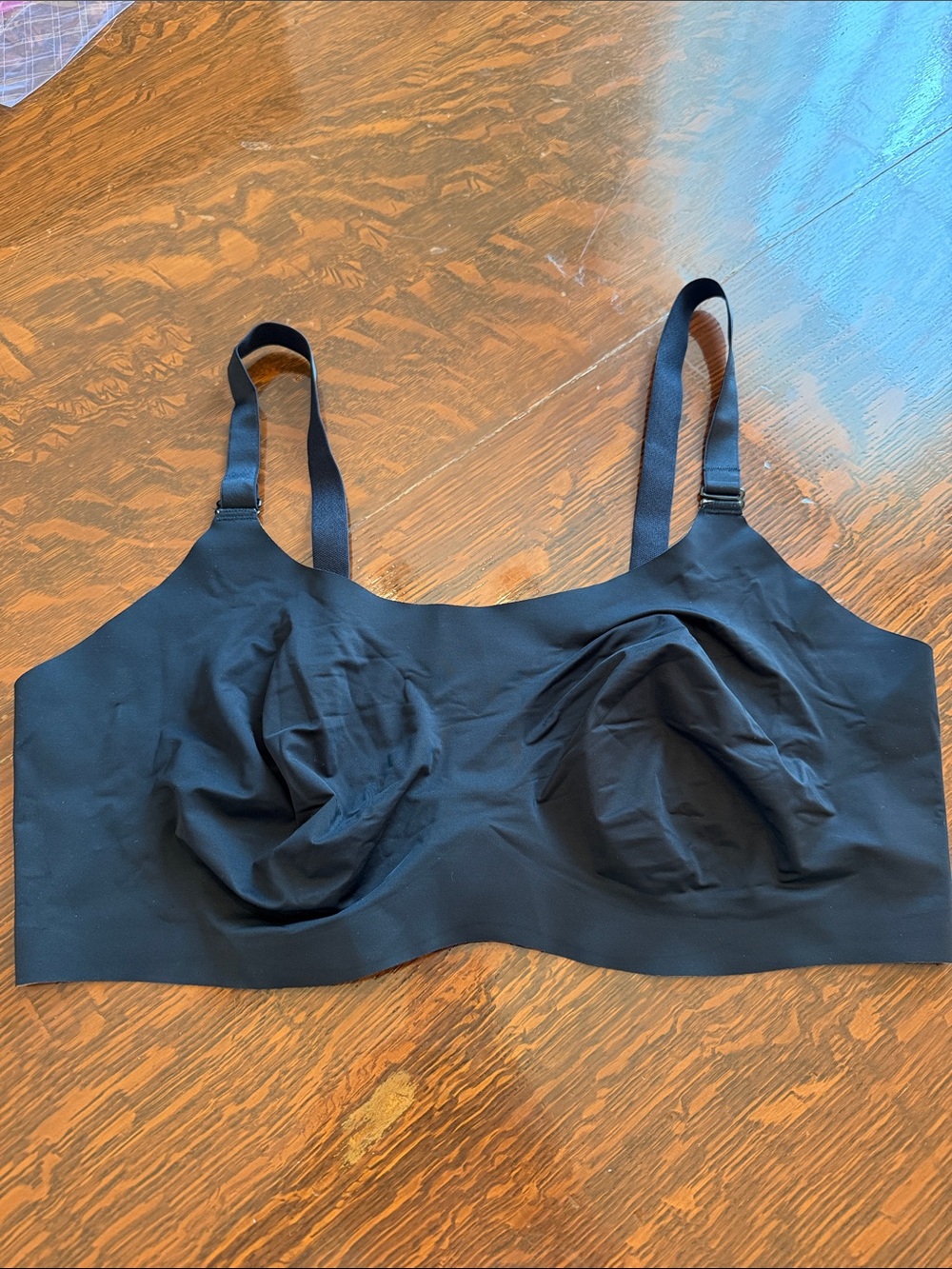 knix Black Seamless Wireless contour t-shirt bra size 8